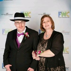 Meet your Posher, Connie